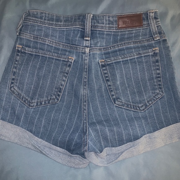Hollister High waisted striped shorts - Picture 2 of 2